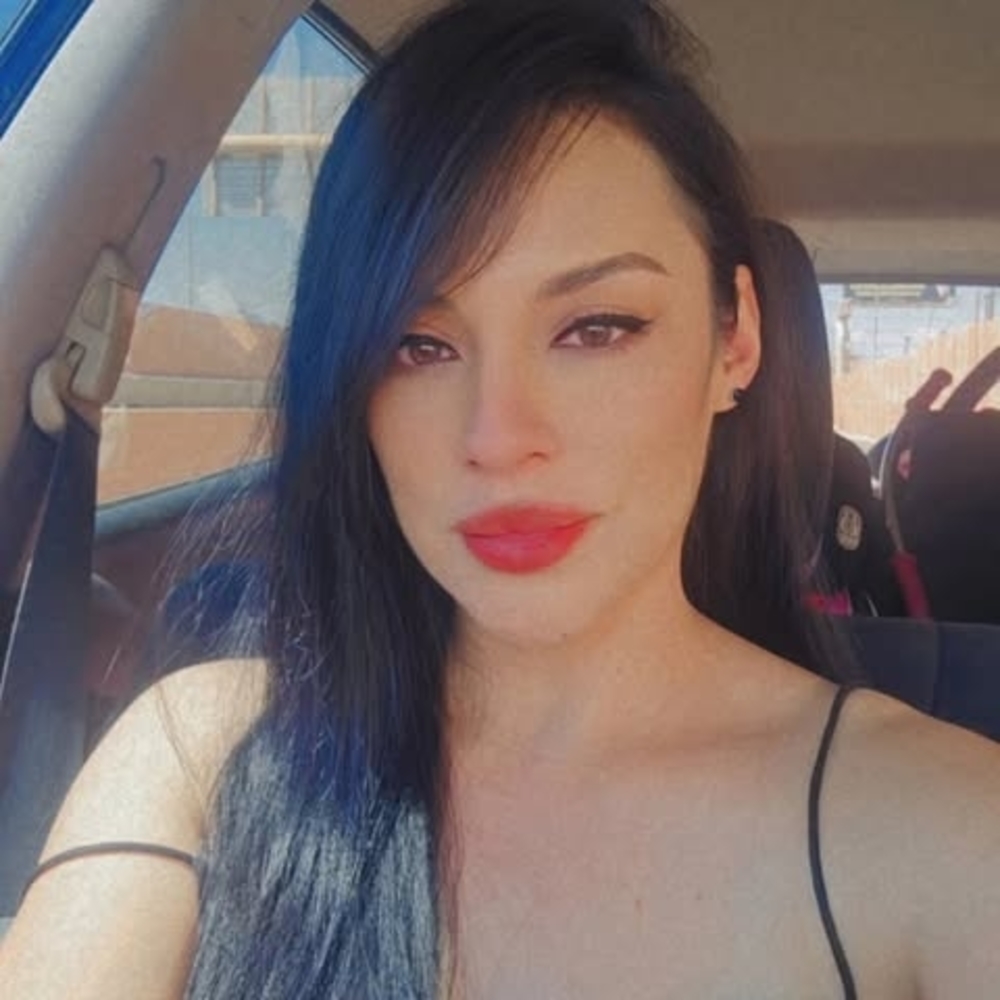 Meet your Posher, Priscila